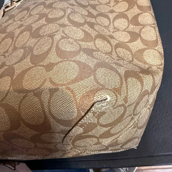 Coach Tan and Gold Signature Shoulder Bag - Picture 14 of 15